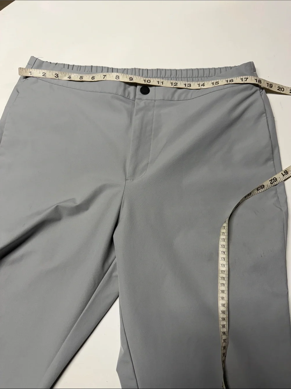 Banana Republic Men's Light Gray Athletic Elastic-Waist jogger pants